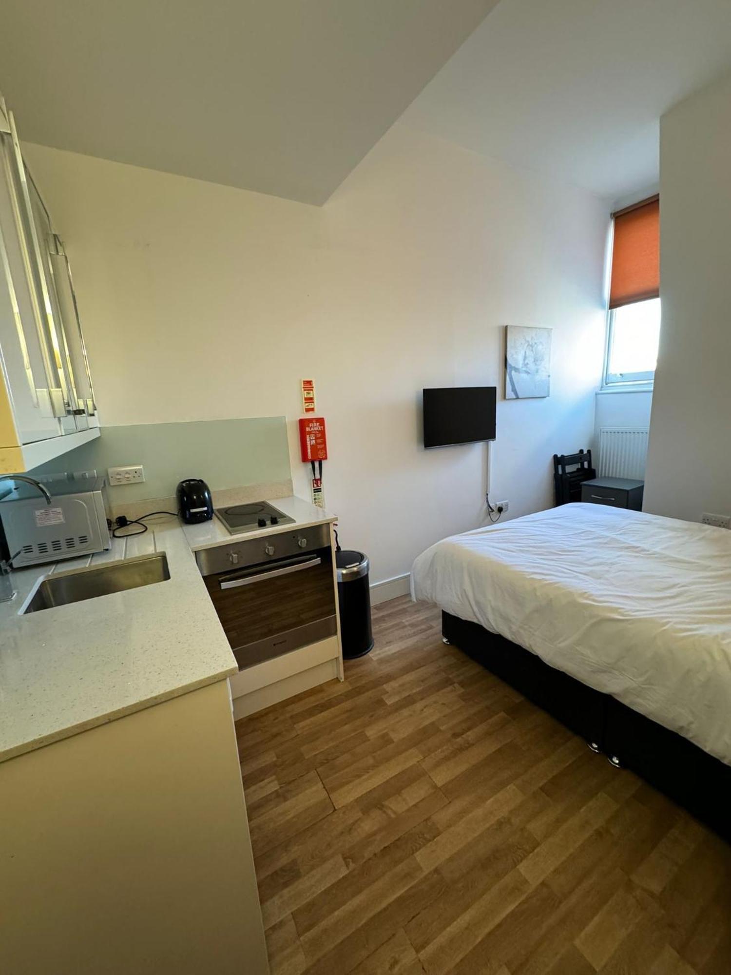 Clarges- Hsk Suites London Eksteriør billede