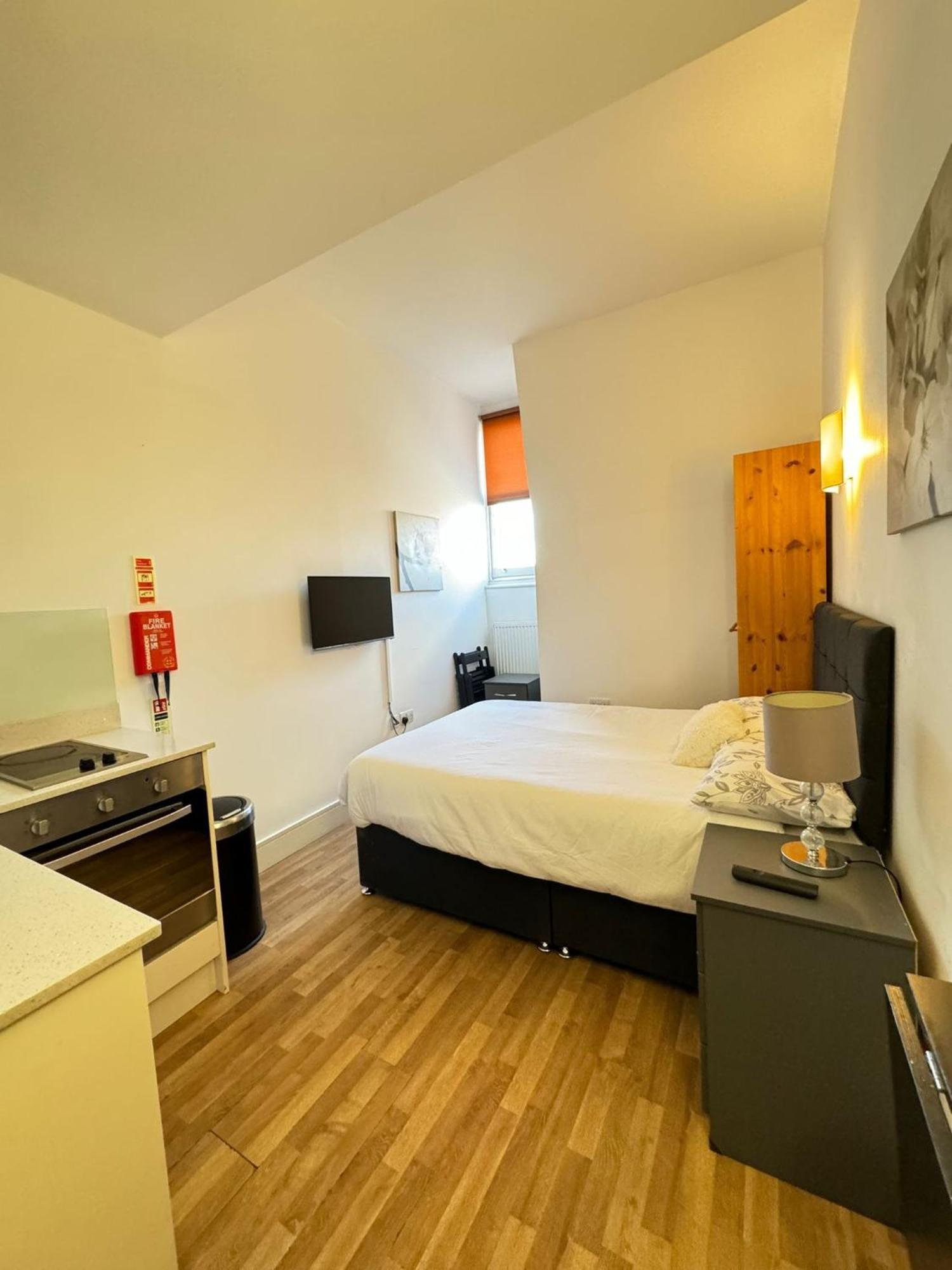 Clarges- Hsk Suites London Eksteriør billede
