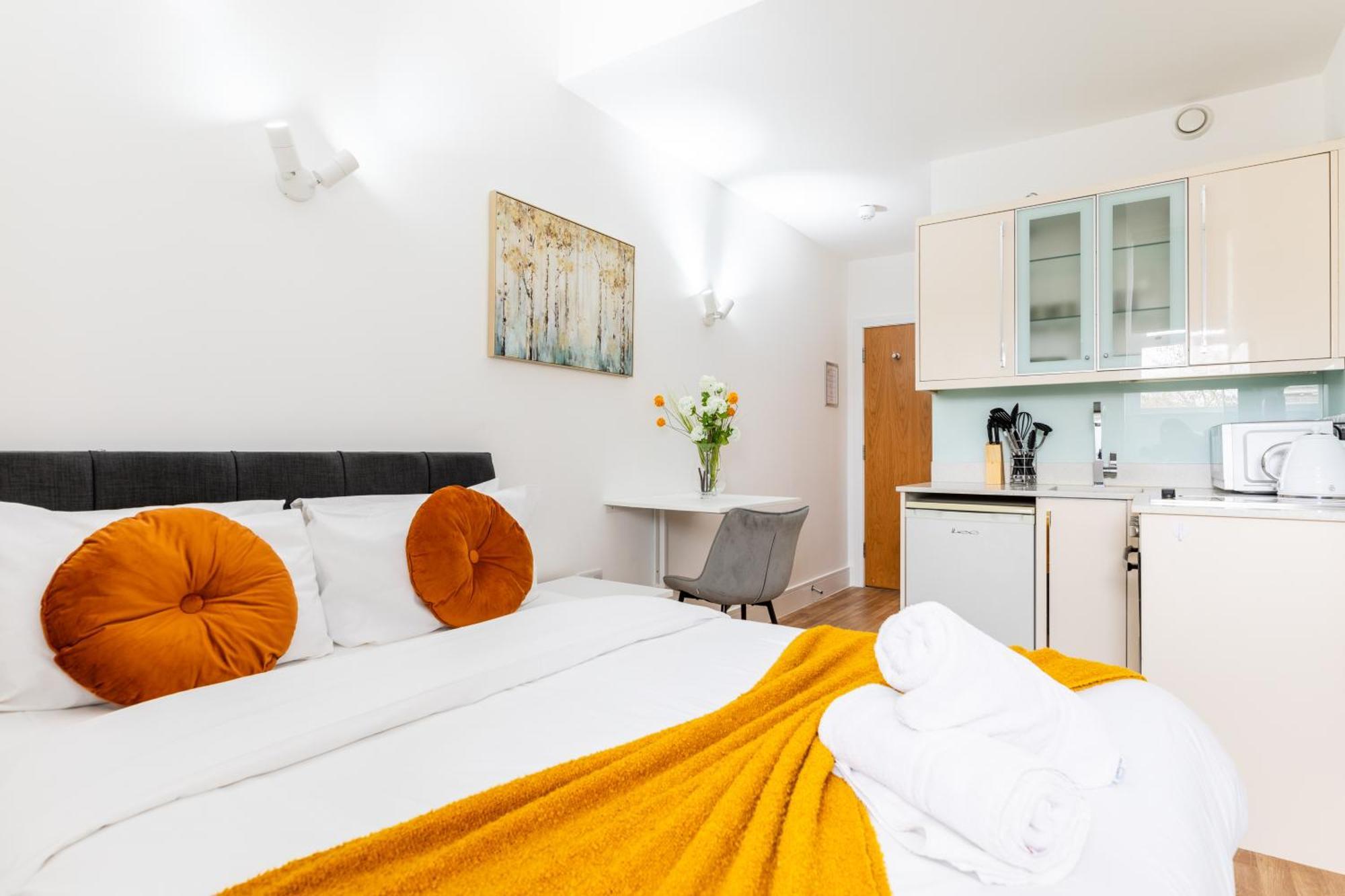 Clarges- Hsk Suites London Eksteriør billede