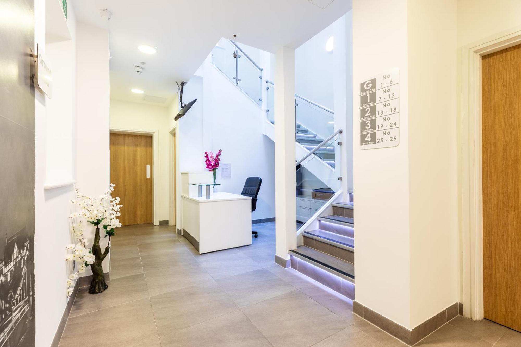 Clarges- Hsk Suites London Eksteriør billede