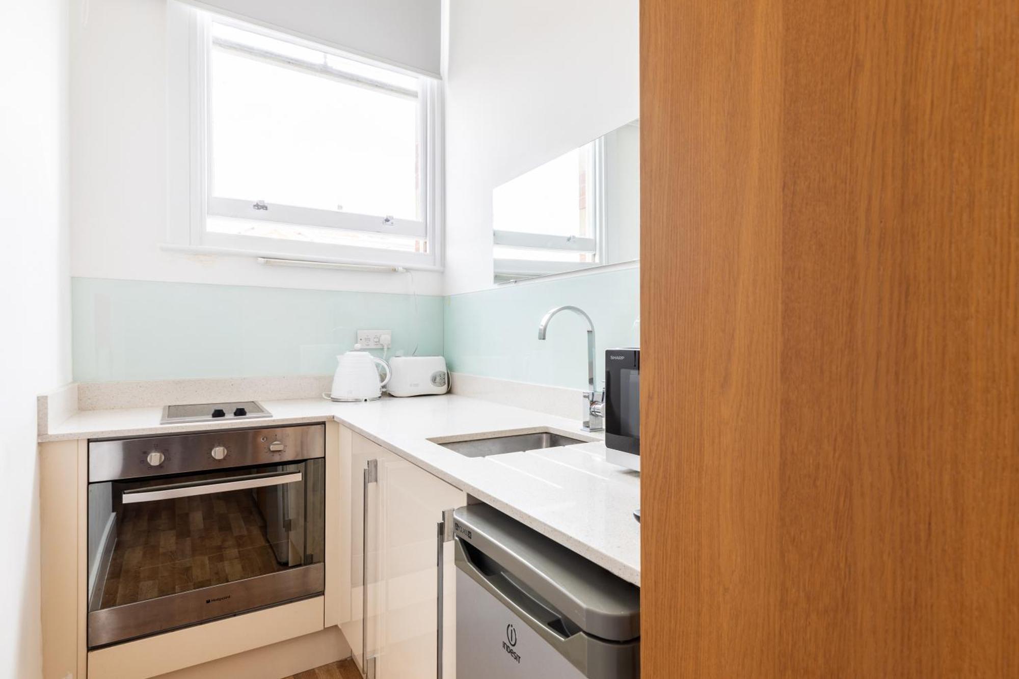Clarges- Hsk Suites London Eksteriør billede