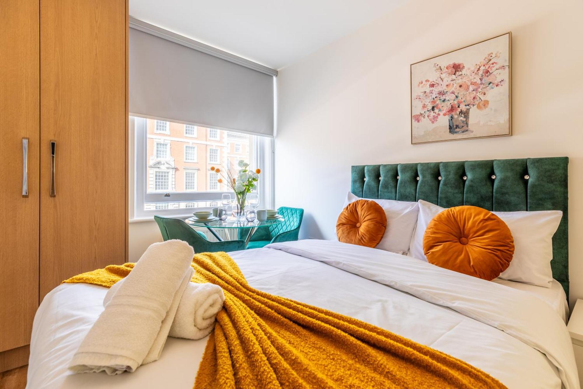 Clarges- Hsk Suites London Eksteriør billede