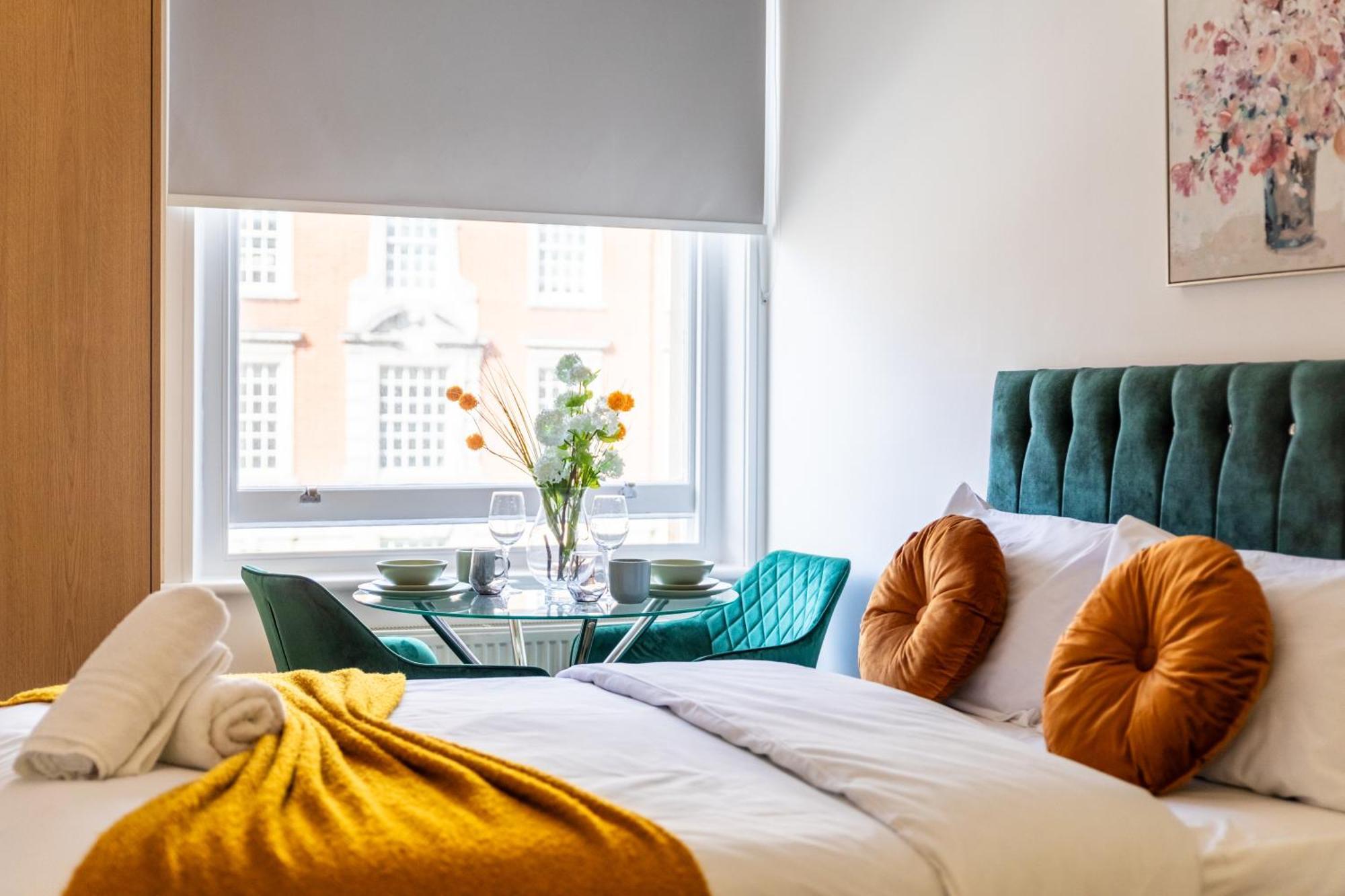 Clarges- Hsk Suites London Eksteriør billede