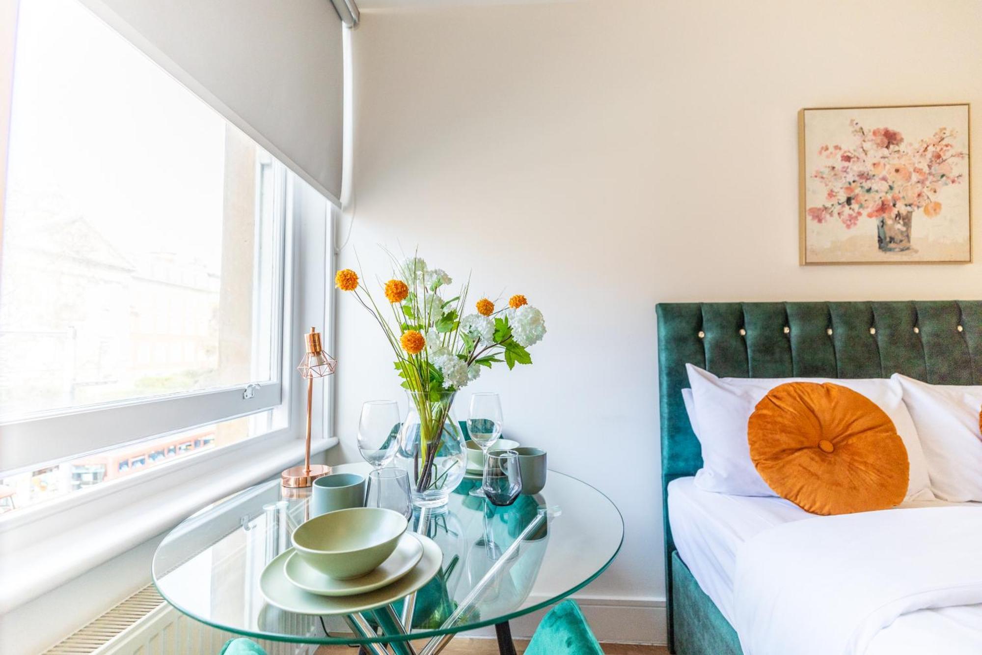 Clarges- Hsk Suites London Eksteriør billede