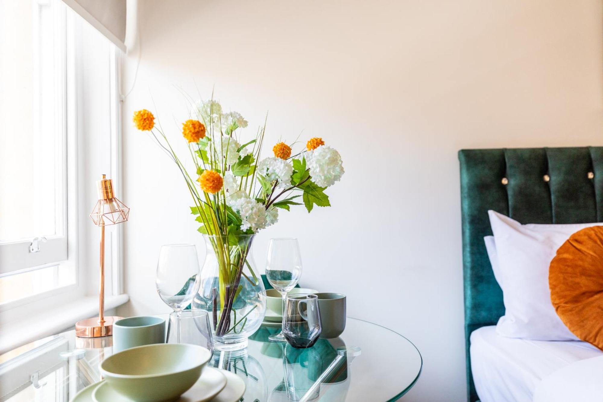 Clarges- Hsk Suites London Eksteriør billede