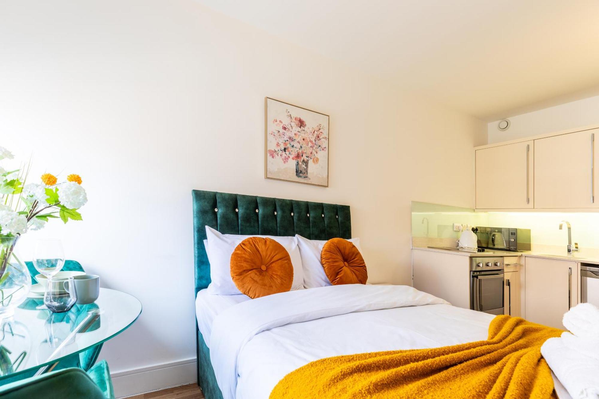 Clarges- Hsk Suites London Eksteriør billede